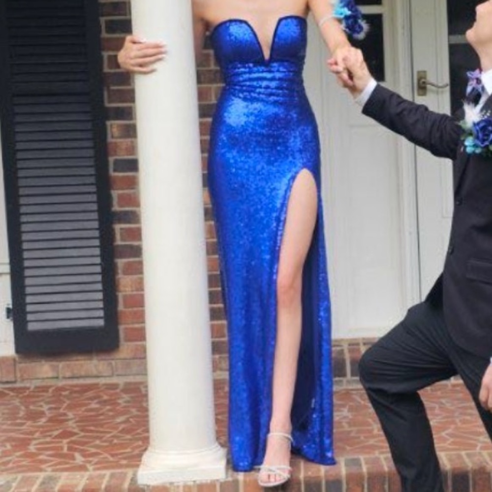 honey and rosie strapless prom gown size 0/xs in royal blue